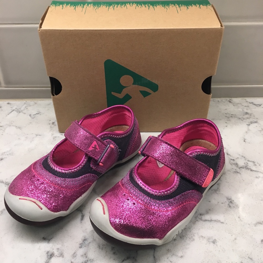 Plae shoes size 10